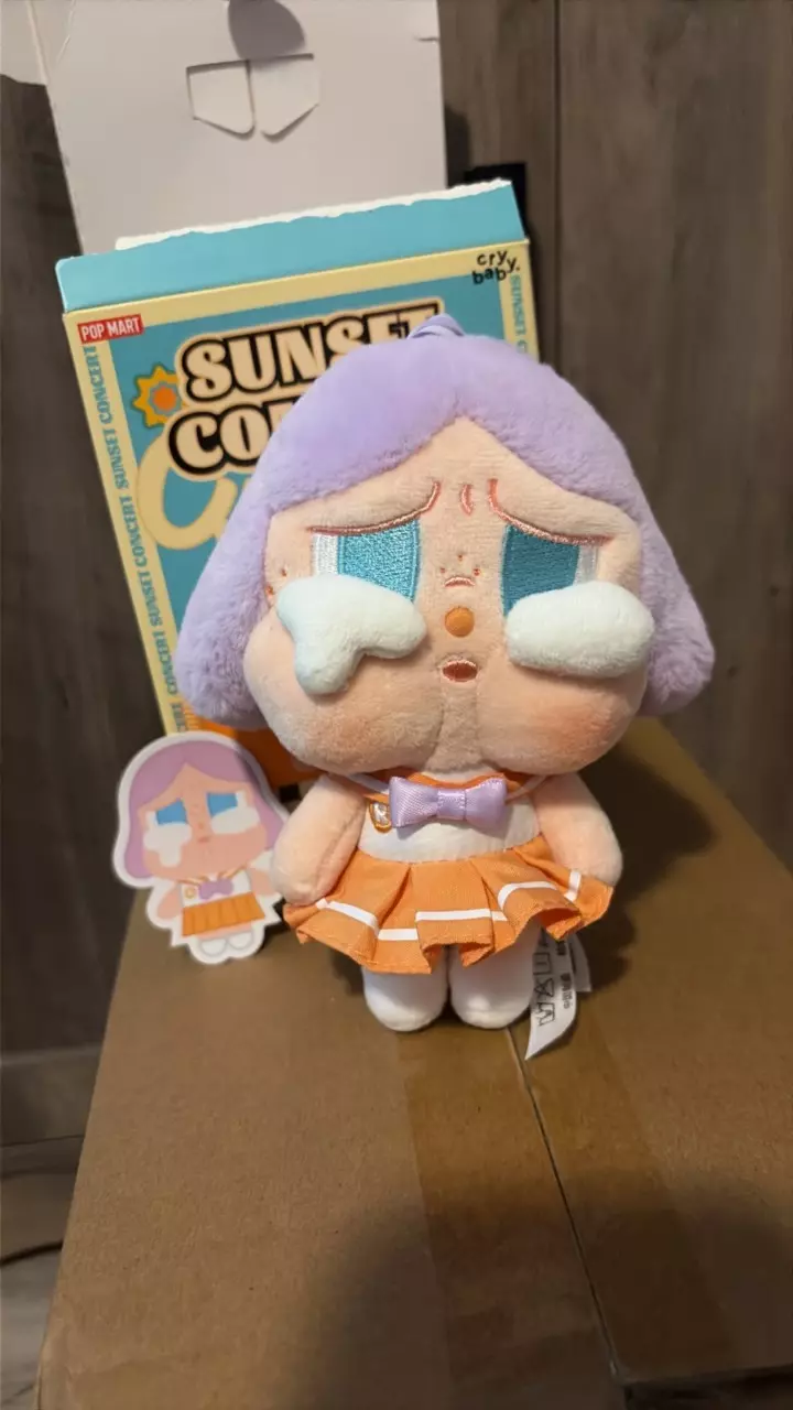 Sunset Concert Crybaby - Bright Orange thumbnail