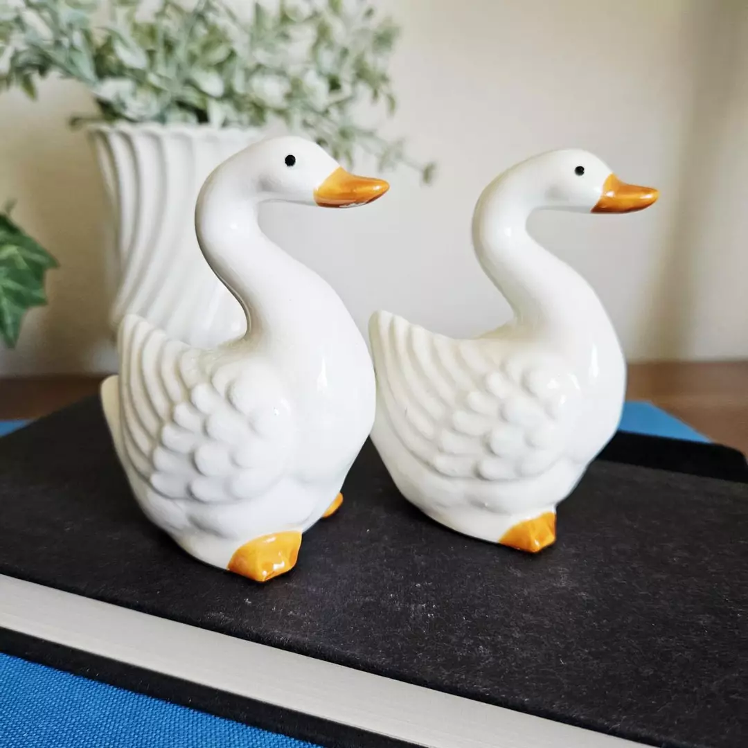 Takahashi Goose Figurines Set of 2 thumbnail