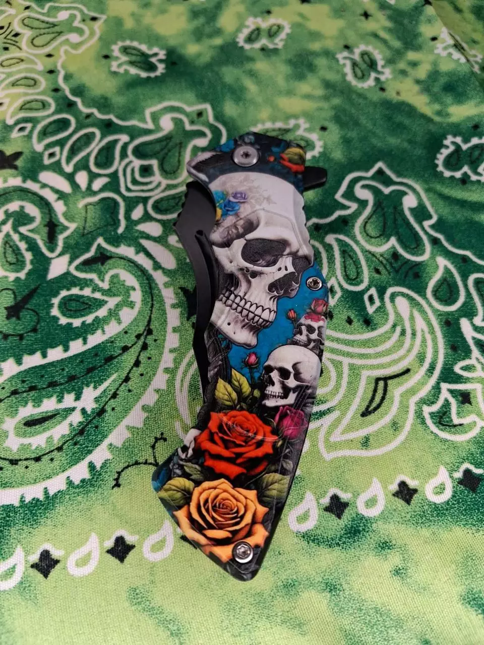 Skull & Roses Folding Pocket Knife thumbnail