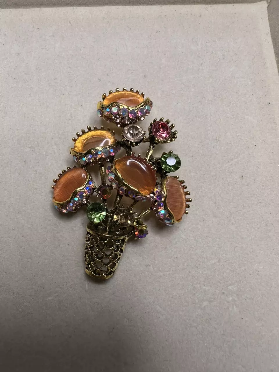 Carnivorous brooch, Venus flytrap thumbnail
