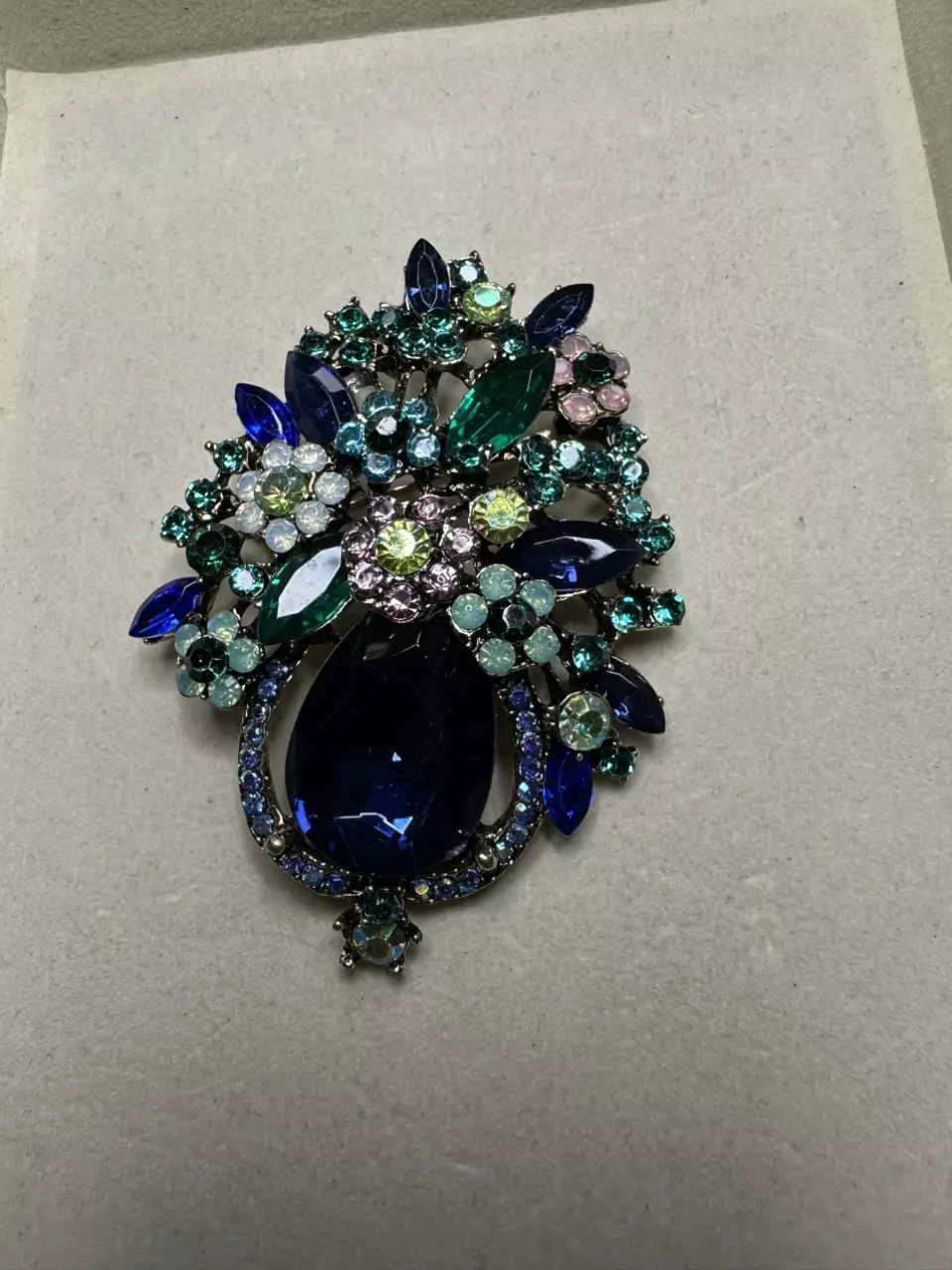 Large rhinestone brooch thumbnail