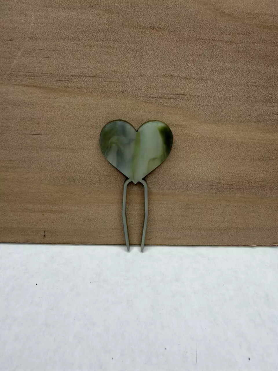 5pk Green Fog Heart Prop Pins thumbnail