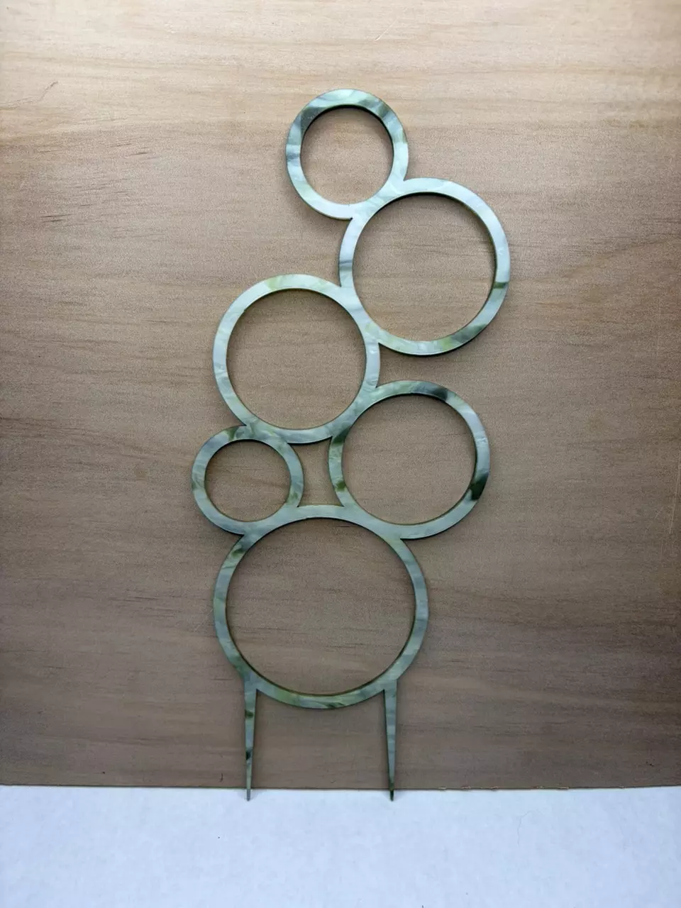 1pk Green Fog 12” Bubble Trellis thumbnail