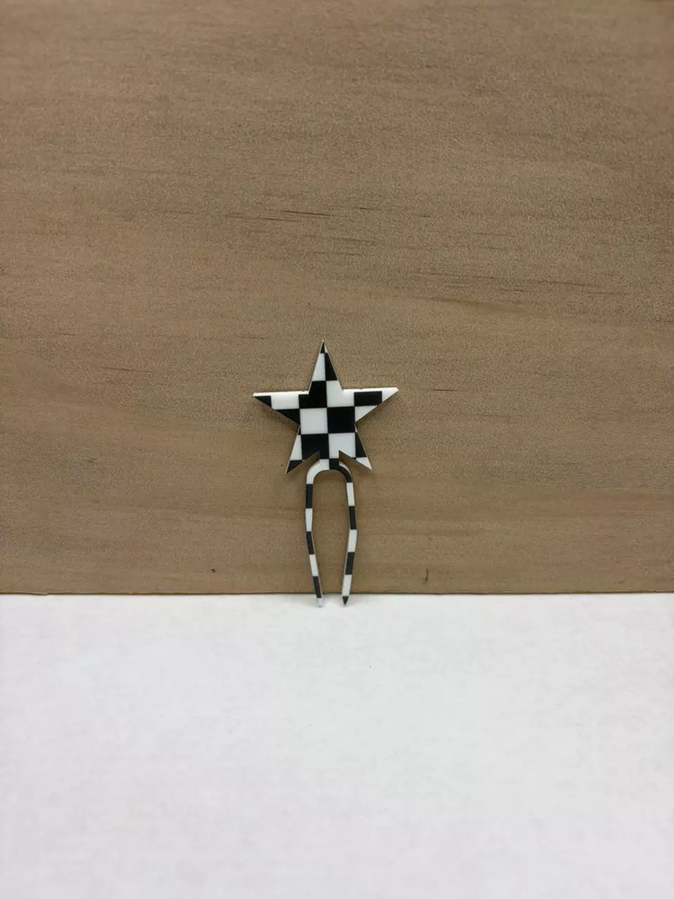 5pk Wonderland Star Prop Pins thumbnail