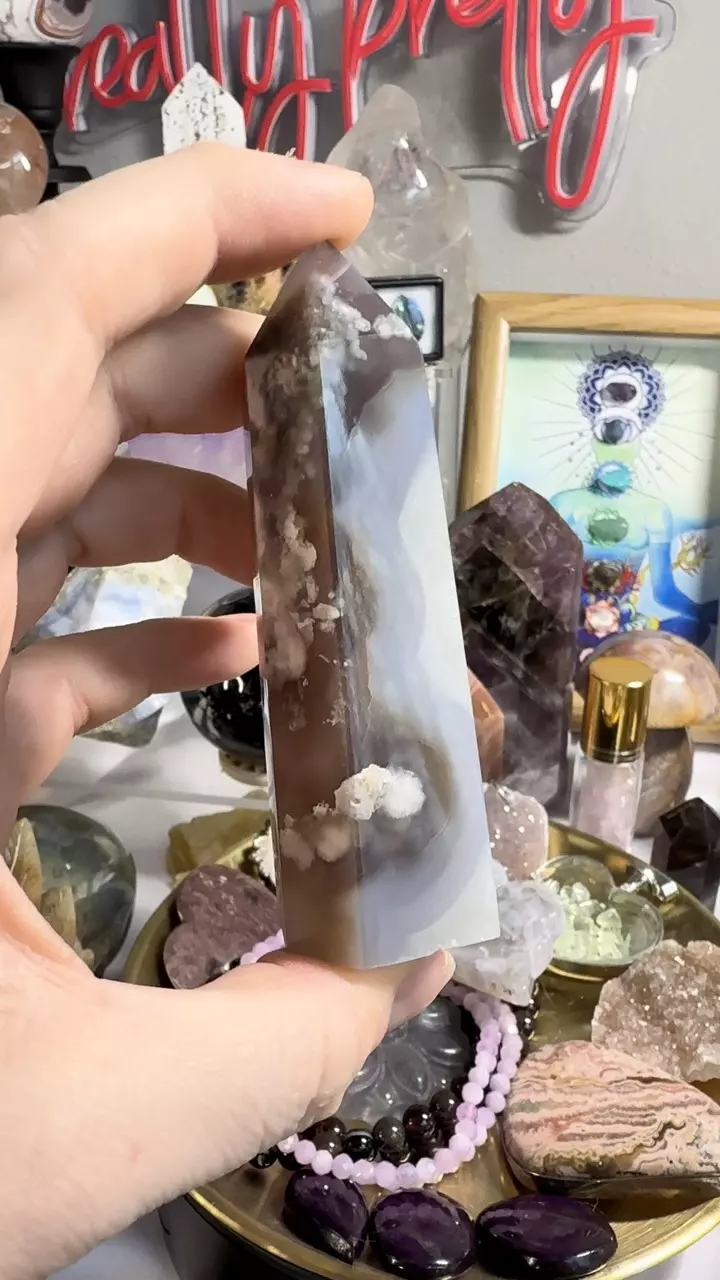 Black flower agate and quartz tower - J thumbnail