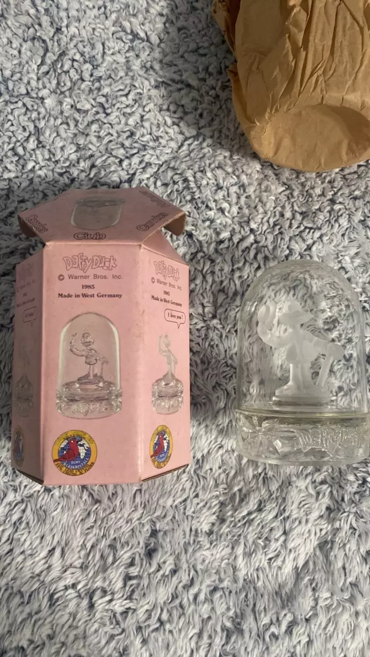 Warner Bros Daffy Duck Hofbauer Comics Club Lead Crystal Dome West Germany 1985 thumbnail