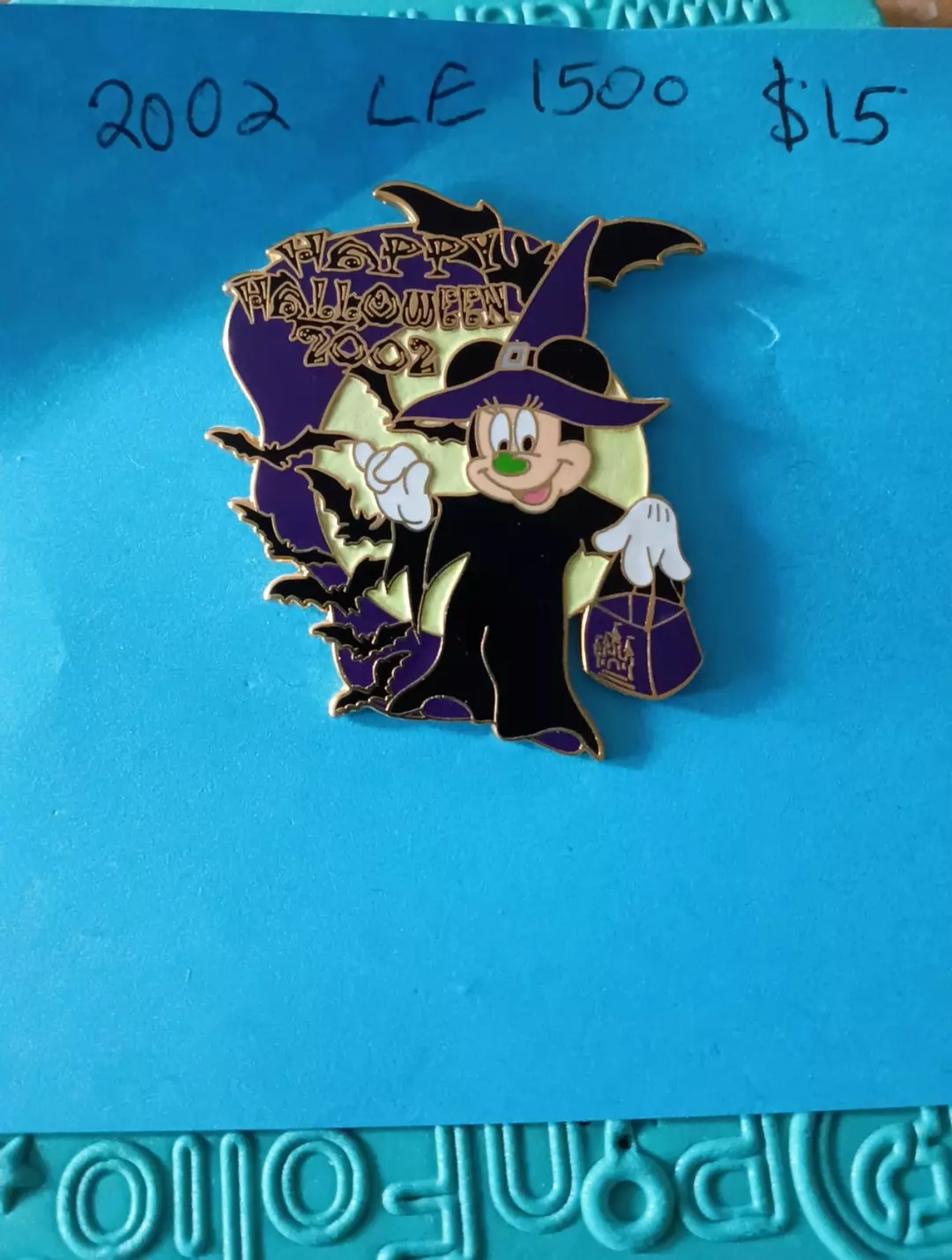 2002 LE 1500 Minnie Halloween pin thumbnail