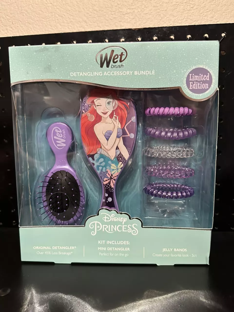 Special Edition Ariel Wet Brush/Scrunchie Set thumbnail