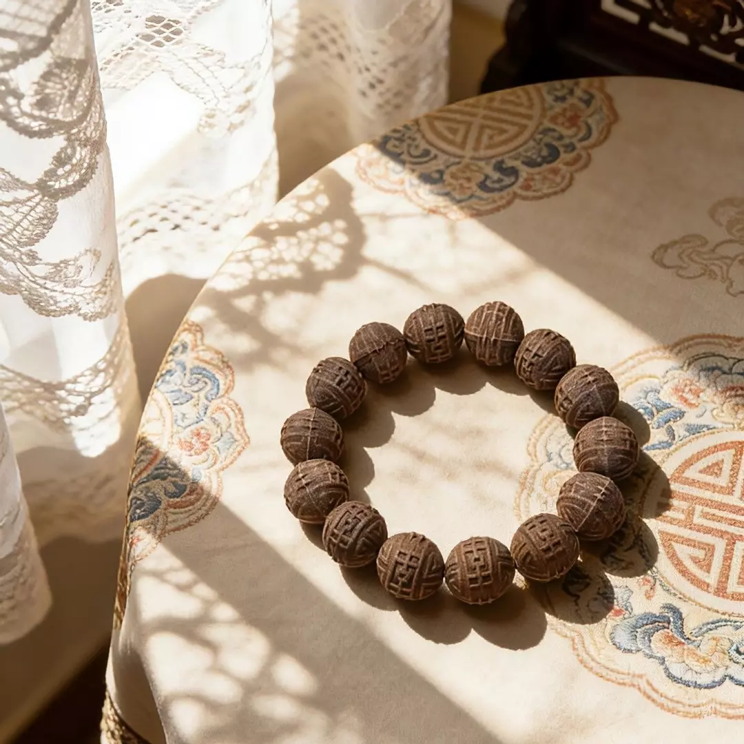 Handcrafted Traditional Composite Incense Bracelet Hexiang Bracelet thumbnail