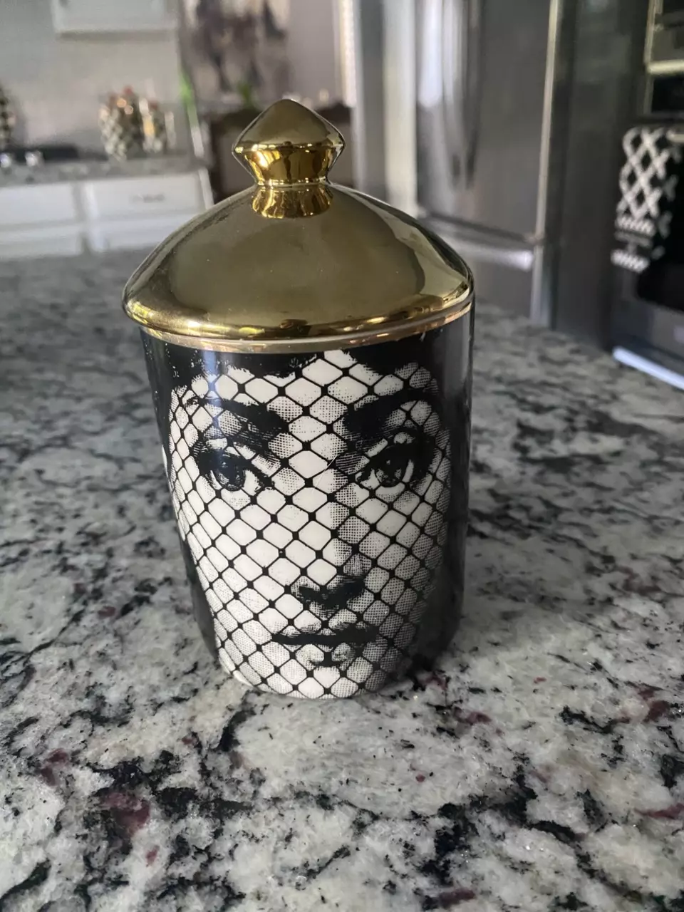 PARCJ Italian Woman
Face Romantic
Aromatherapy Candle
Jar with Lid Ceramic Decor thumbnail