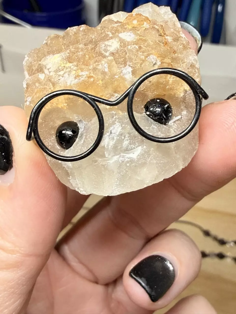 CUTE LITTLE CRYSTAL BUDDY WITH GLASSES 058 thumbnail