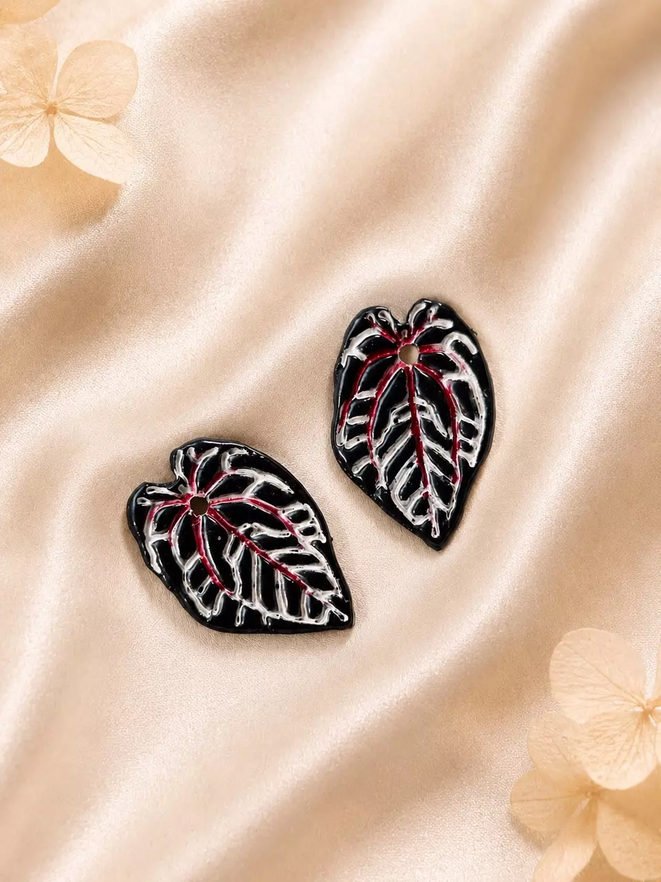 Anthurium Red Crystal Charms thumbnail
