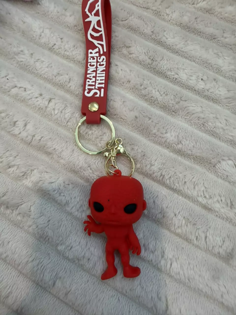 Stranger things key chain thumbnail