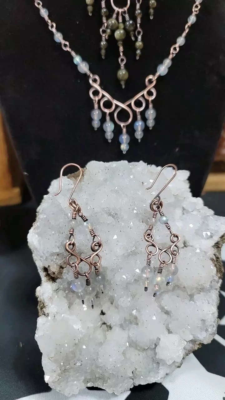Copper earrings chandelier style with Labradorite thumbnail