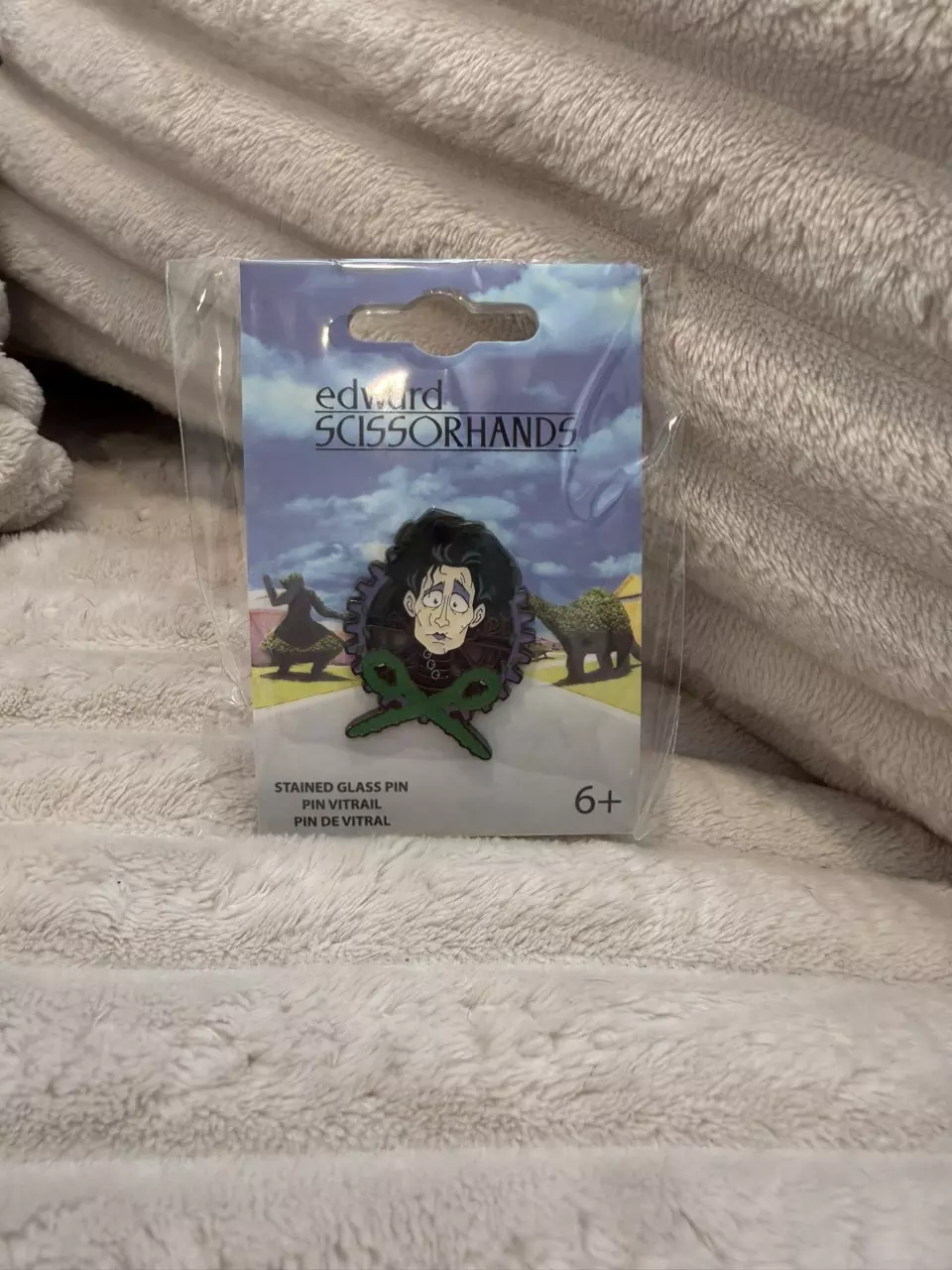 Edward scissorhands pin thumbnail