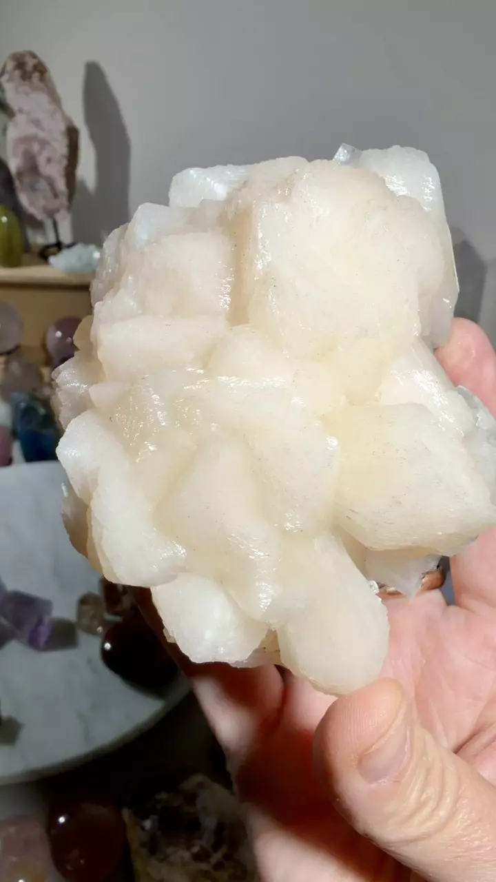 Peach stilbite flower with Apophylite thumbnail