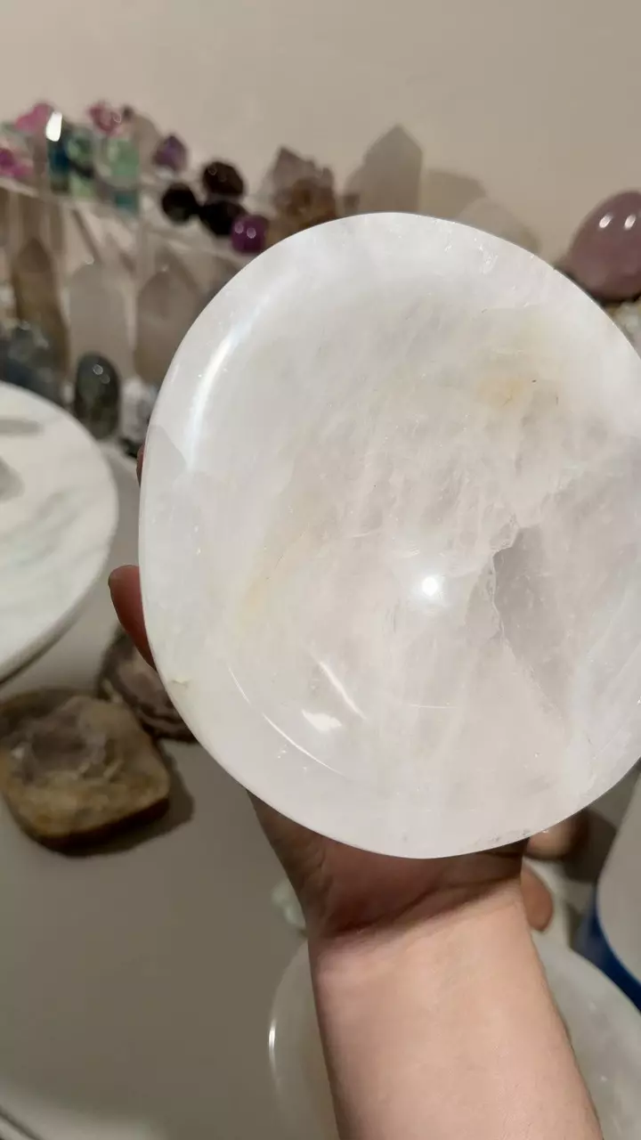 Deep Quartz Bowl 3.8 lbs. thumbnail