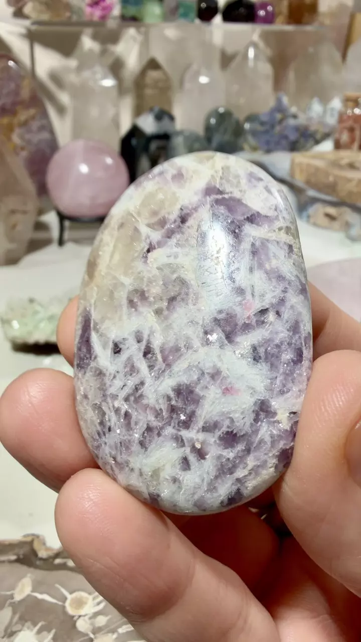 Unicorn stone palmie thumbnail