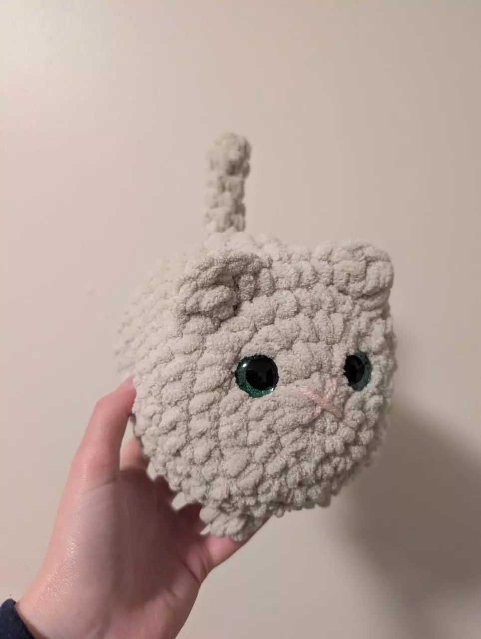 Crochet White Loaf Cat thumbnail