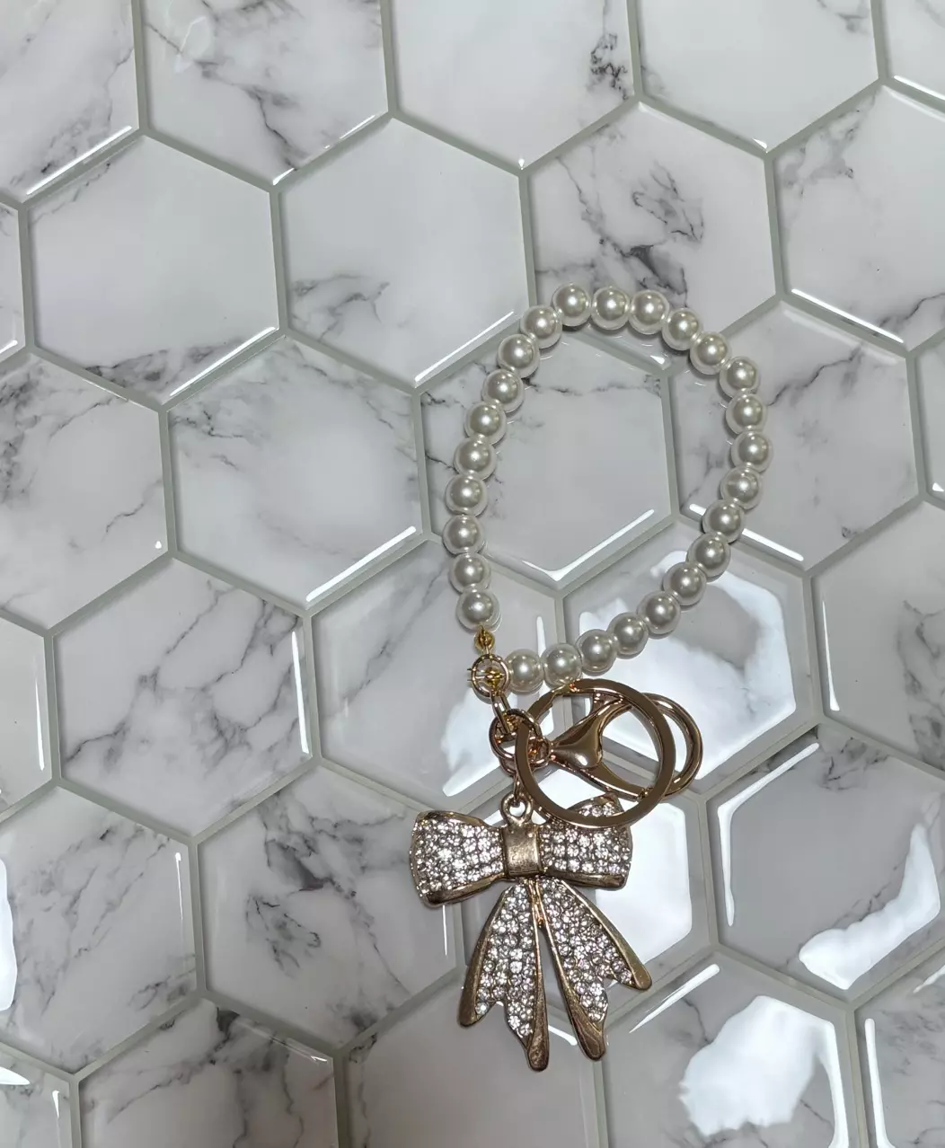 Clear Crystal Bow w/Pearl Keychain/Zipper Pull/Bag Charm thumbnail