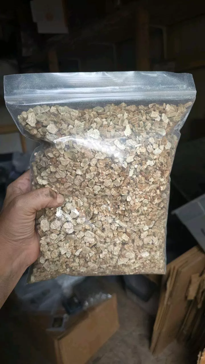 TLC Chunky Vermiculite(6x9bag) (BIOACTIVE SERIES) thumbnail
