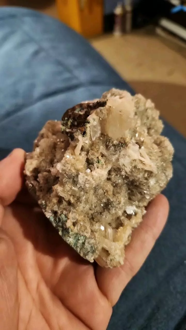 Stillbite,  w calcite on chlorite and annabergite was 100 thumbnail