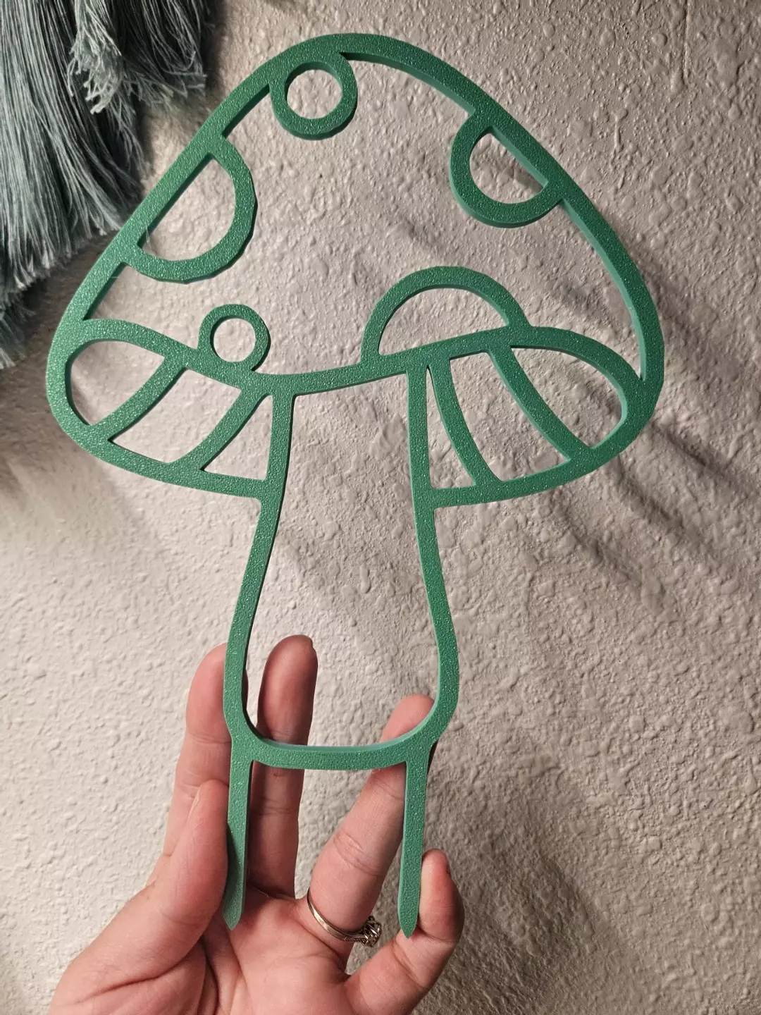 Reversible mushroom trellis thumbnail
