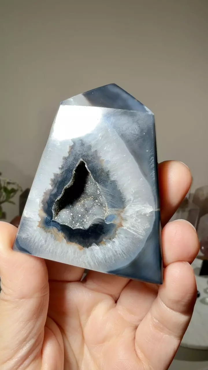 Druzy Black Gate tower thumbnail