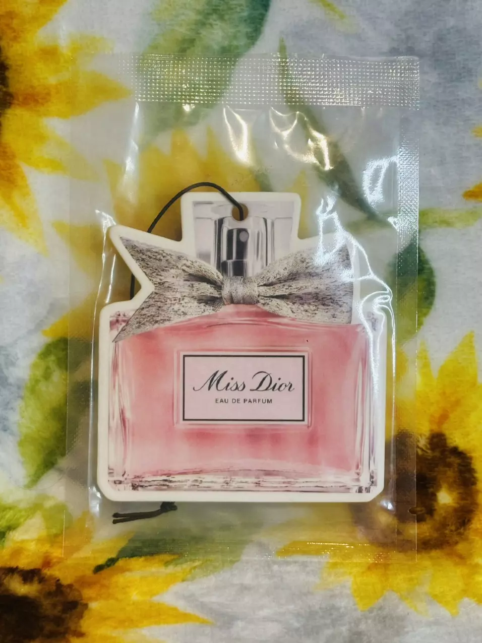 Luxe Car Freshie (Miss Dior) thumbnail