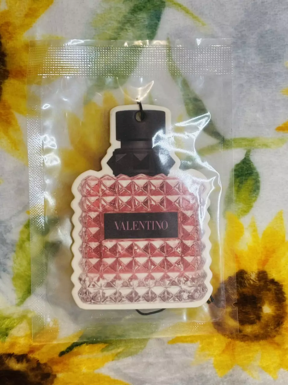Luxe Car Freshie (Valentino) thumbnail
