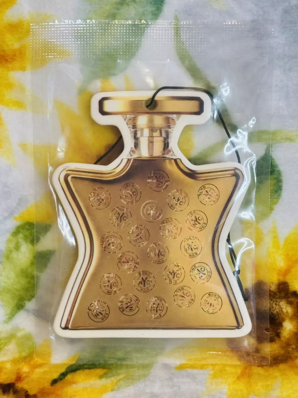 Luxe Car Freshie (NYC Bond No. 9) thumbnail