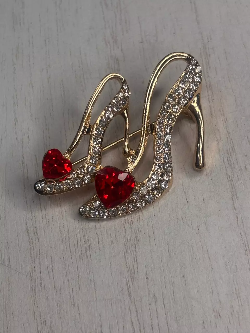 👠 Rhinestone High Heel Brooch – Red Heart Crystal Pin thumbnail