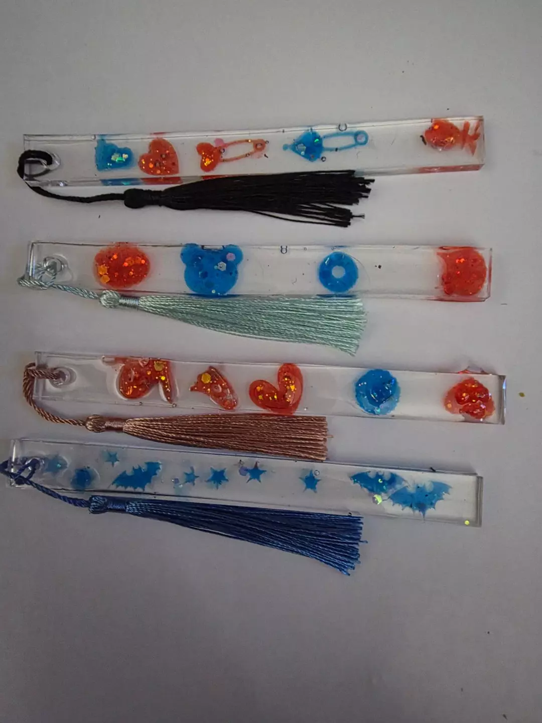 Small 3d resin bookmark with tassel thumbnail