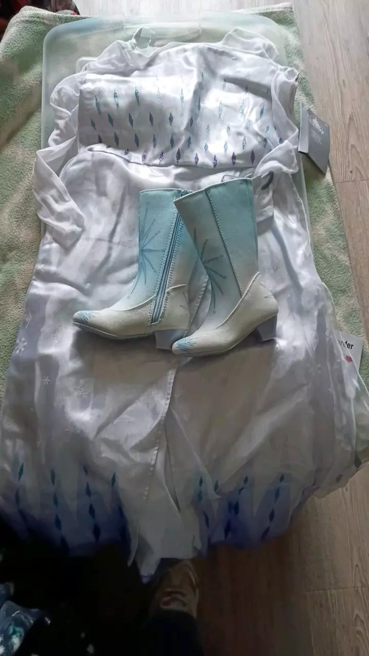 Disney store Elsa dress and boots size 7/8 thumbnail