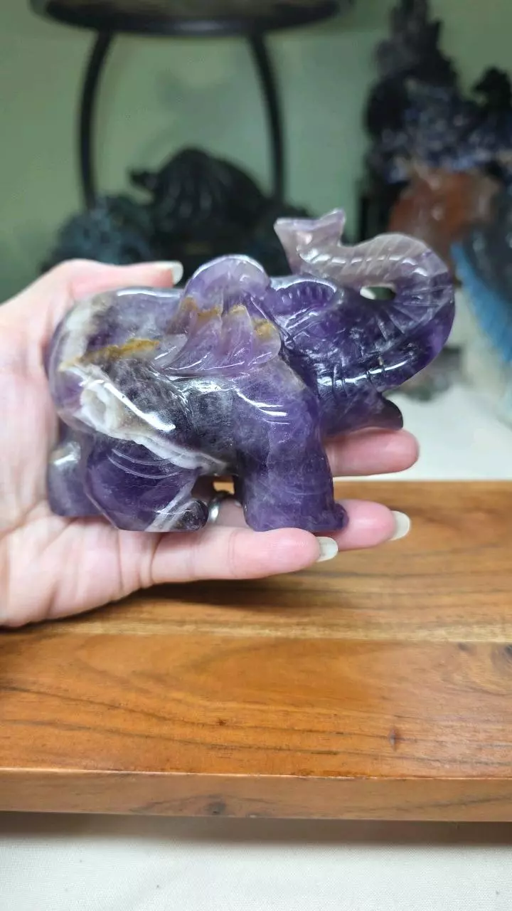Amethyst lucky elephant carving thumbnail