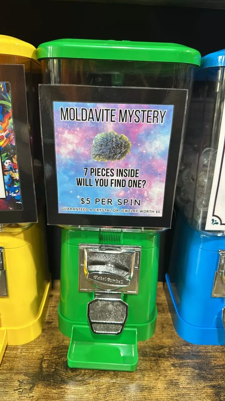 Moldavite Mystery Machine thumbnail