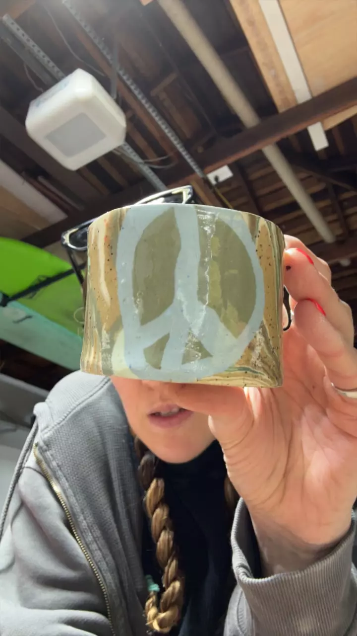 Peace planter thumbnail