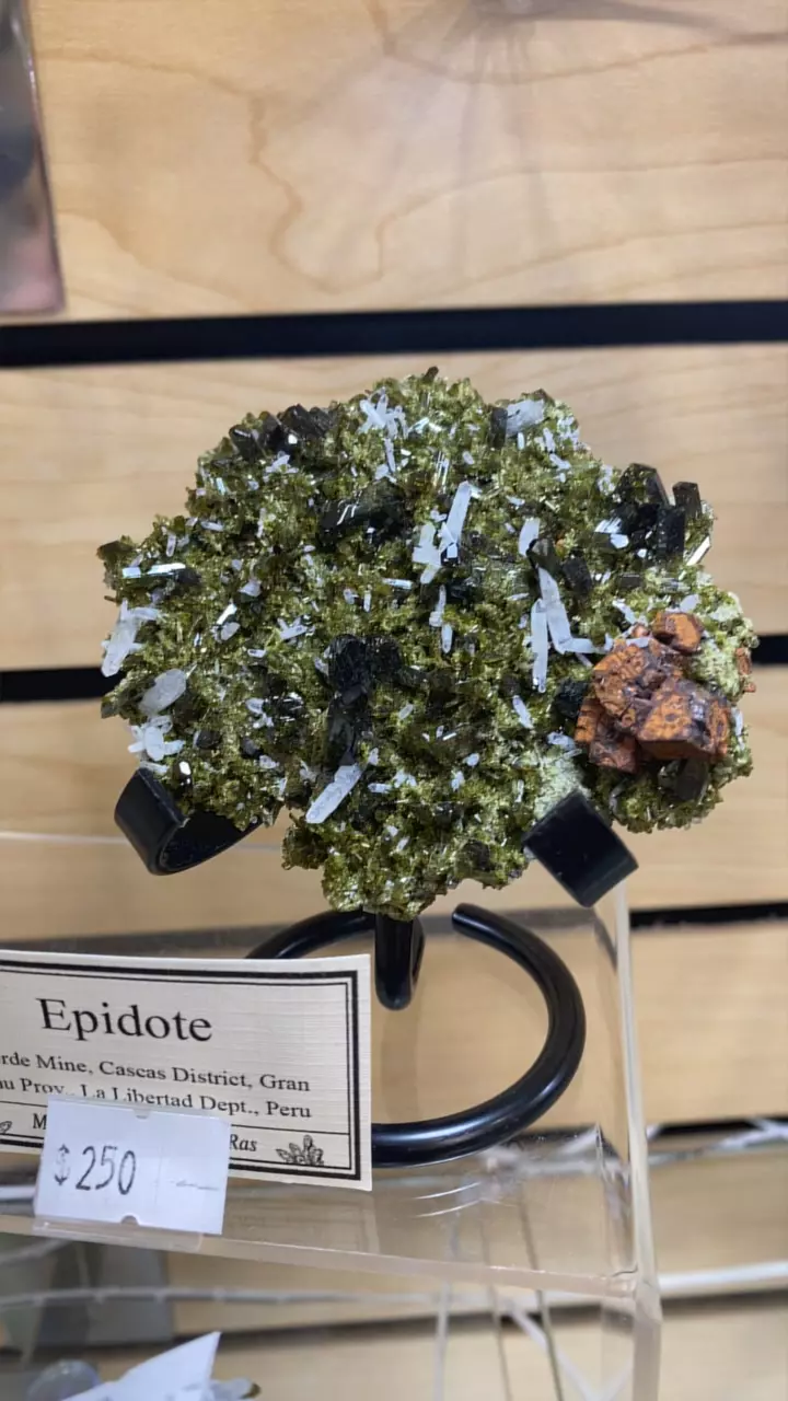 Epidote La Verde thumbnail