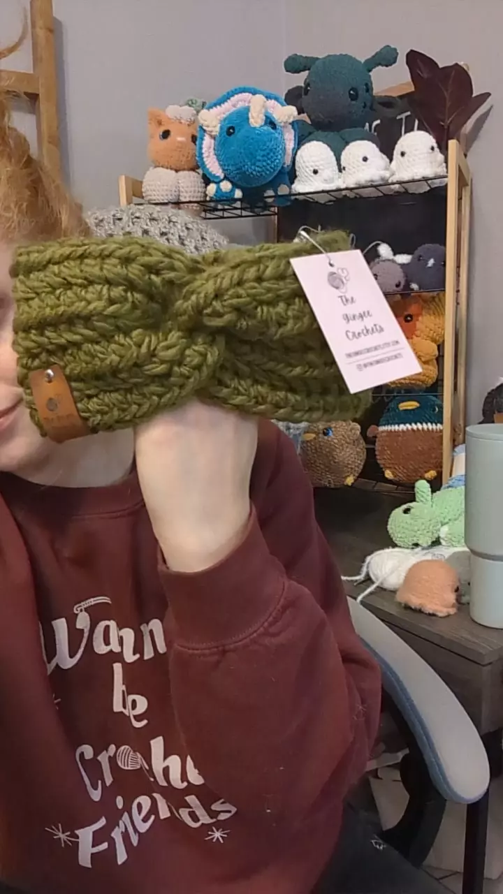 green headband thumbnail