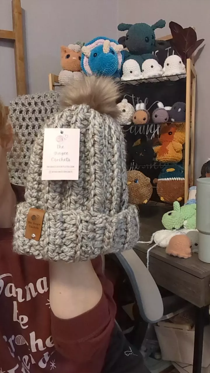 grey marble beanie thumbnail