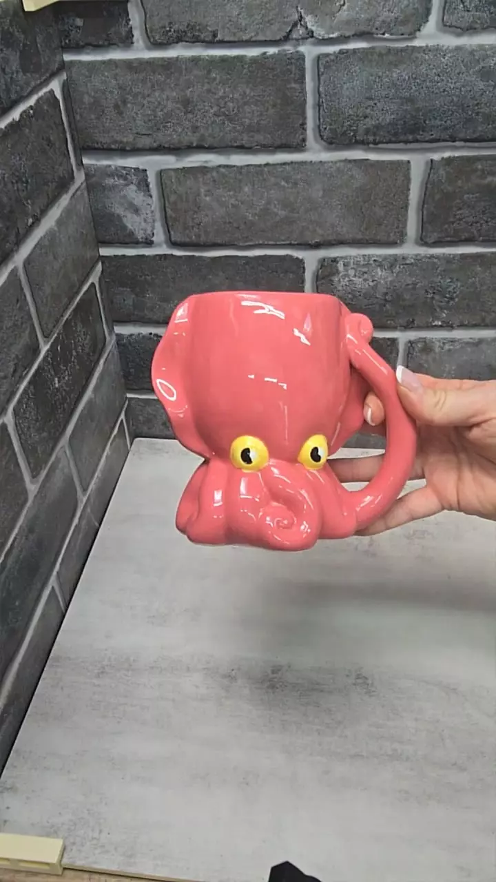 402 octopus mug thumbnail