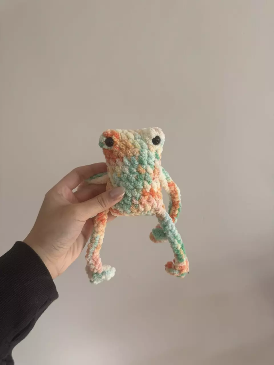leggy frog thumbnail
