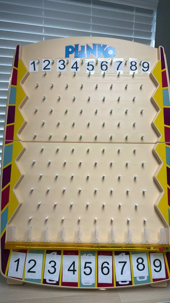 PLINKO MYSTERY GAME-prizes may vary thumbnail