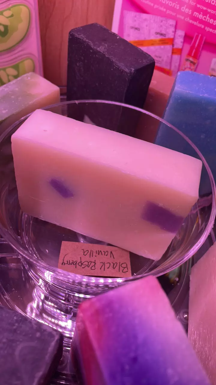 Black Raspberry Vanilla soap thumbnail