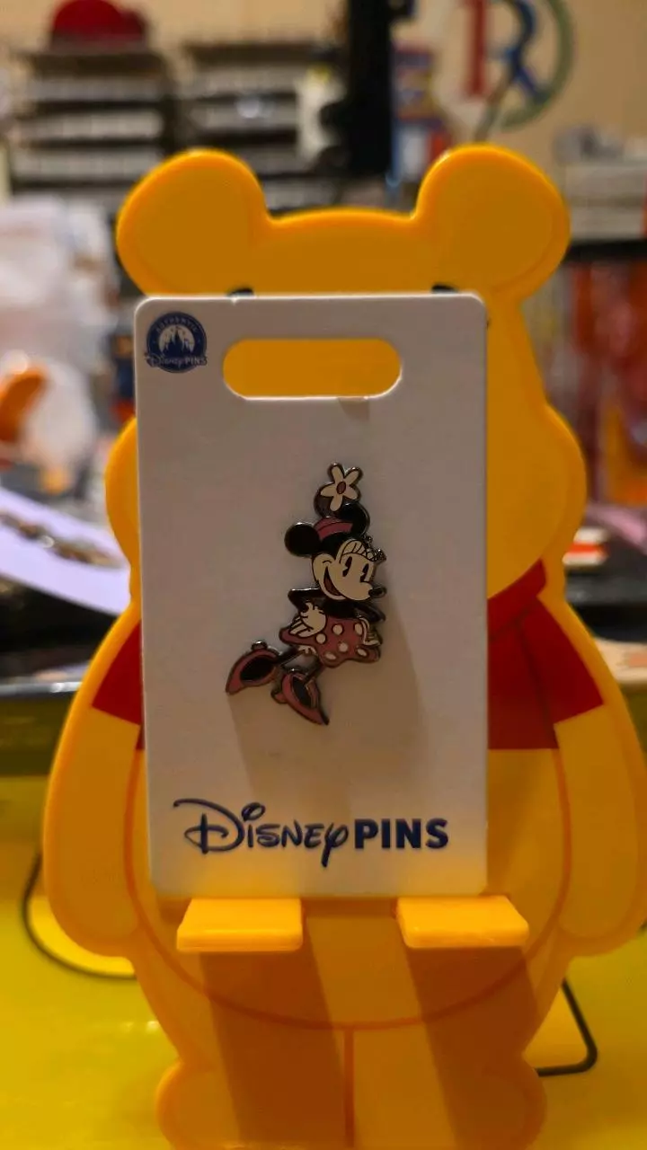 Disney Minnie Mouse Pin - Flower hat thumbnail