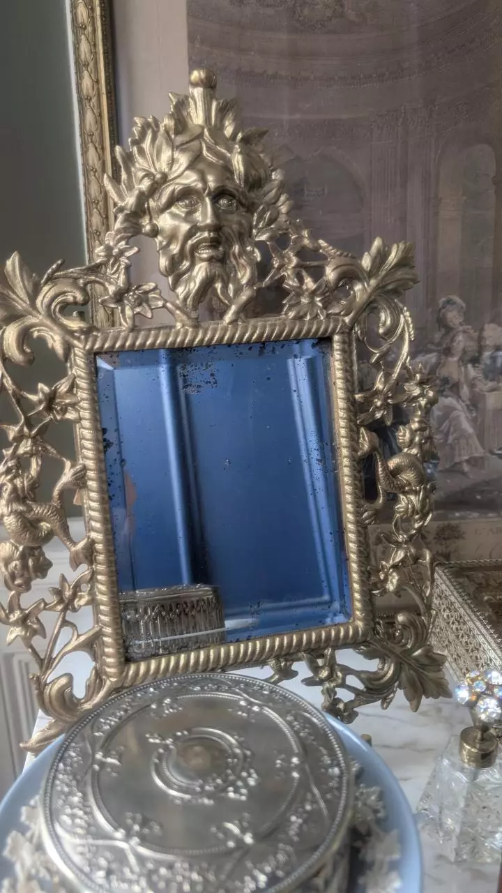 Antique Victorian Gilt mirror thumbnail