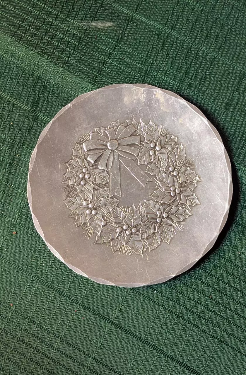 Christmas Garland Dish thumbnail