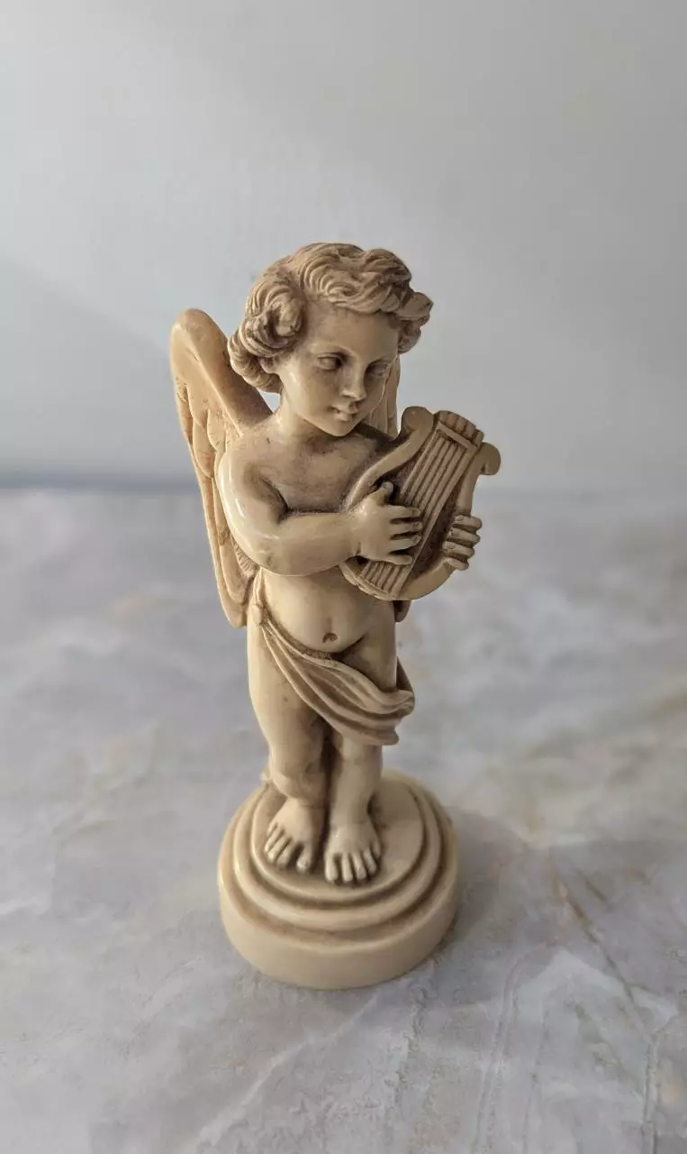 Italian Cherub Figurine thumbnail