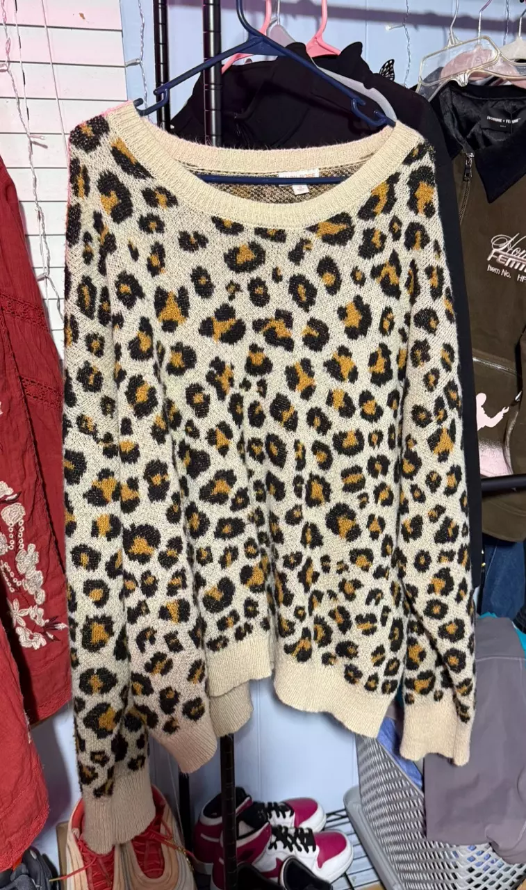 14 – Knox Rose Leopard Print Sweater – Plus 2X thumbnail