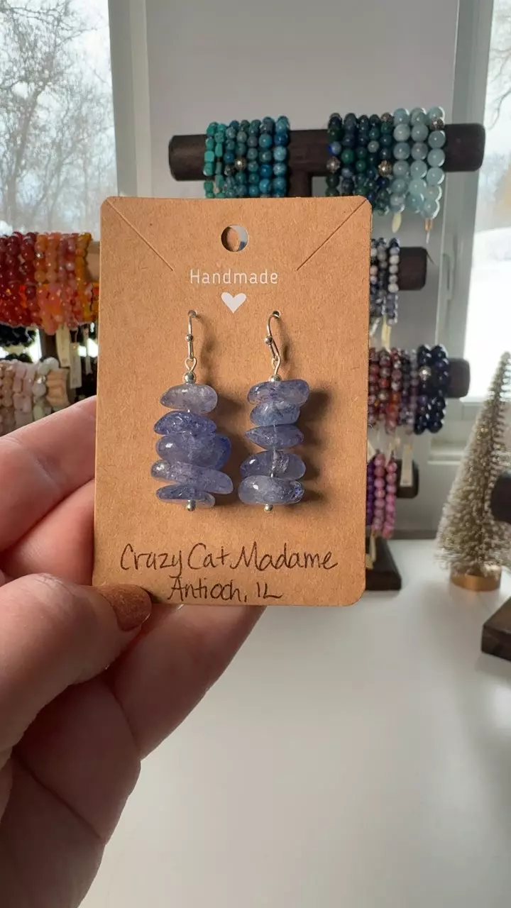 Dyed Crackle Quartz thumbnail